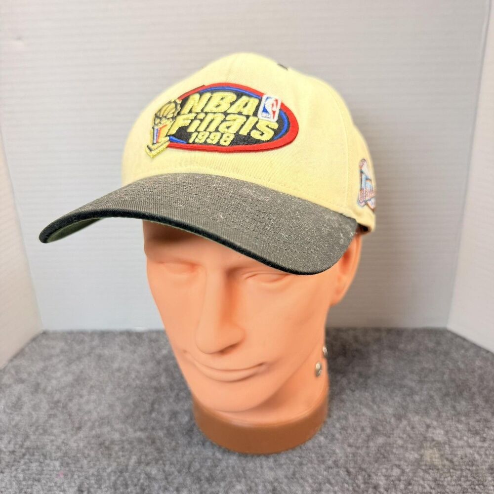 Chicago Bulls Hat Cap Snap Back One Size Beige NBA Finals Mitchell Ness 1998